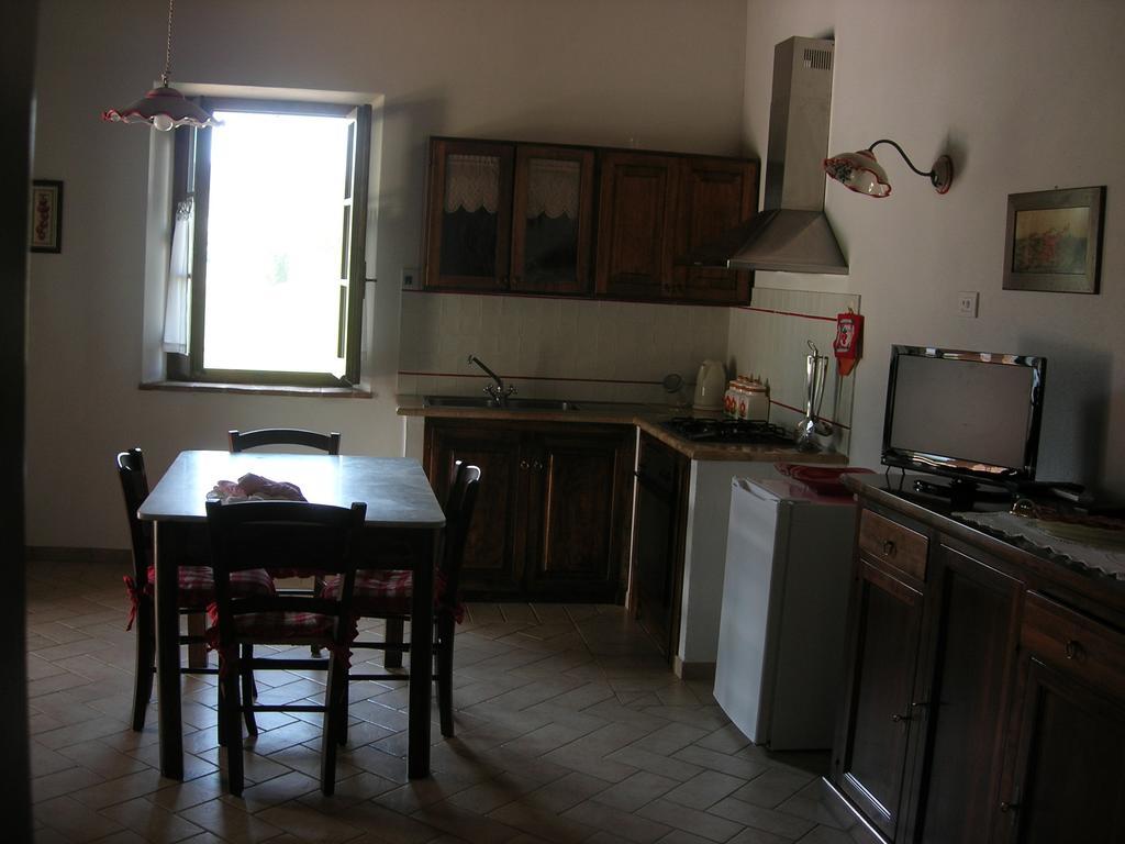 Agriturismo La Valle Del Sole Castiglione d'Orcia Ruang foto